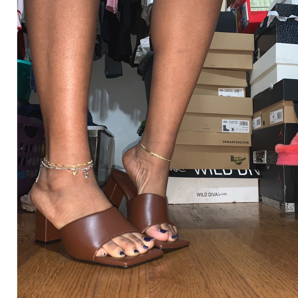 Sandal heels